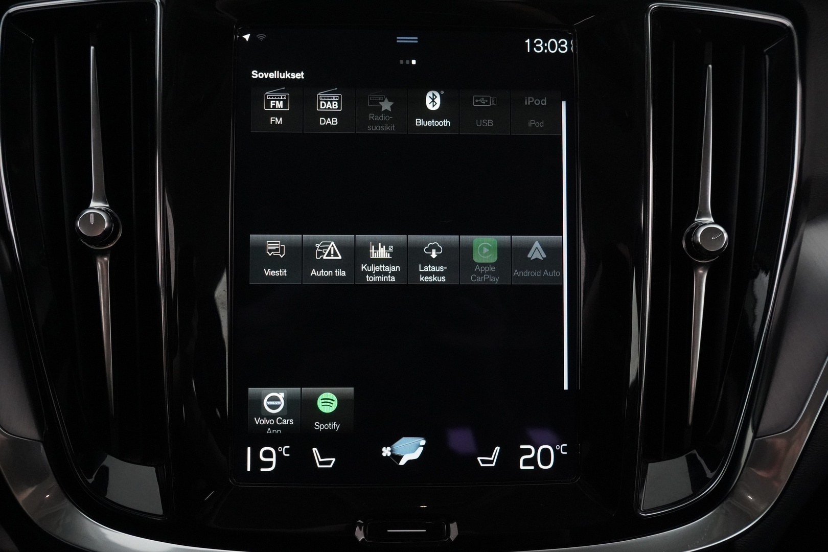 VOLVO V60 2022