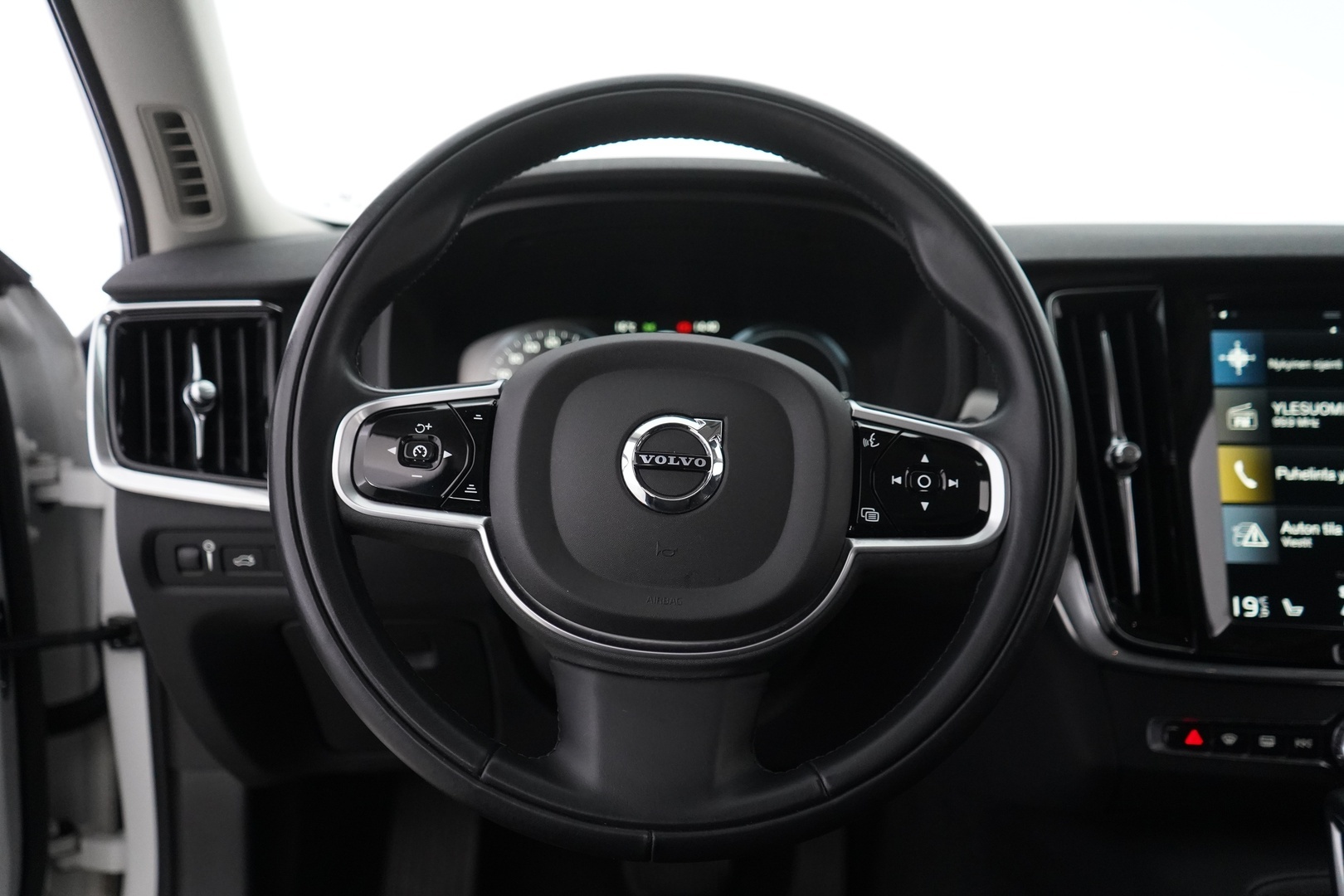 VOLVO V90 2021