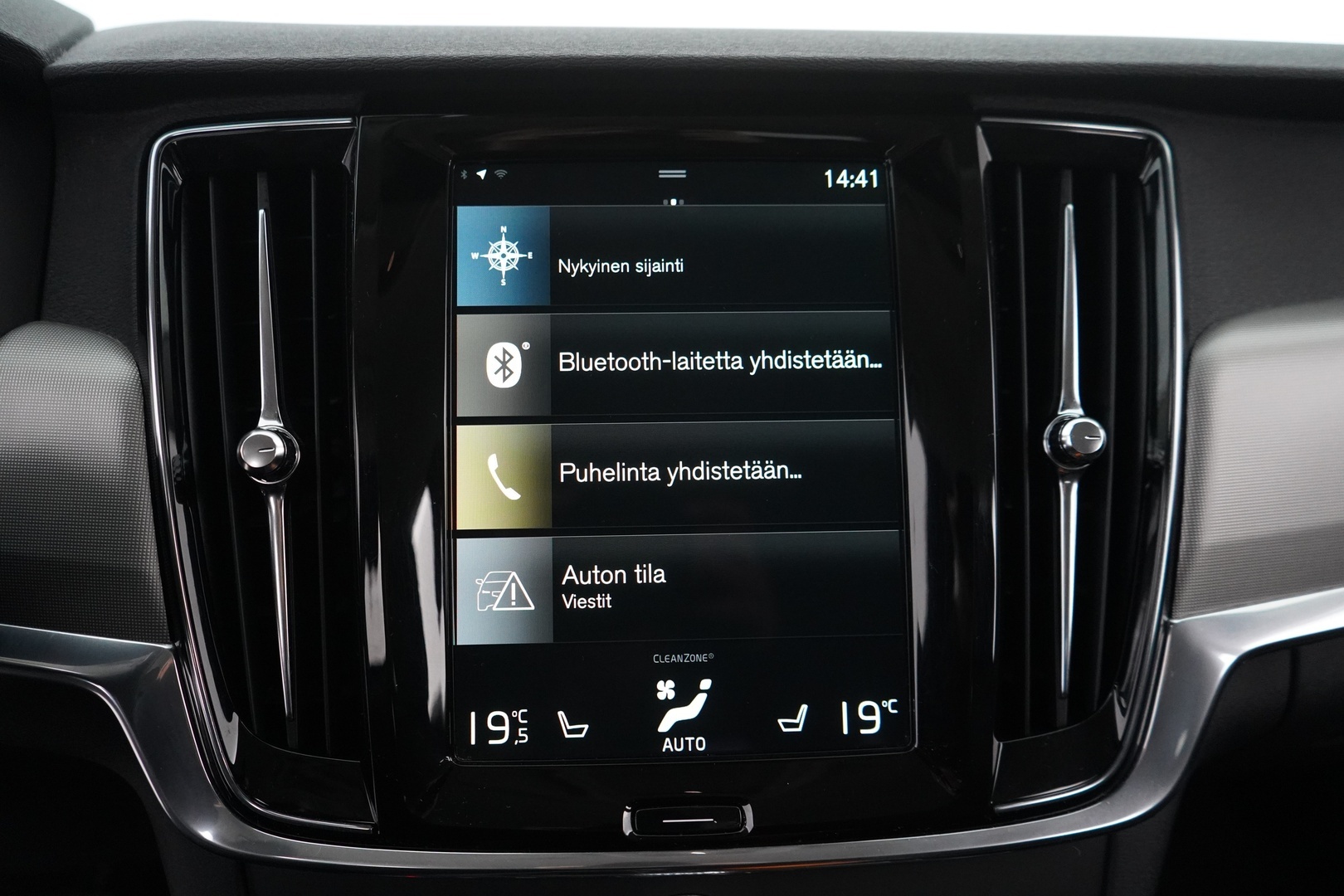 VOLVO V90 2021