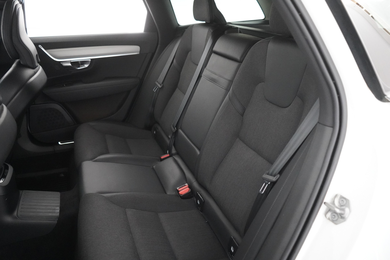 VOLVO V90 2021