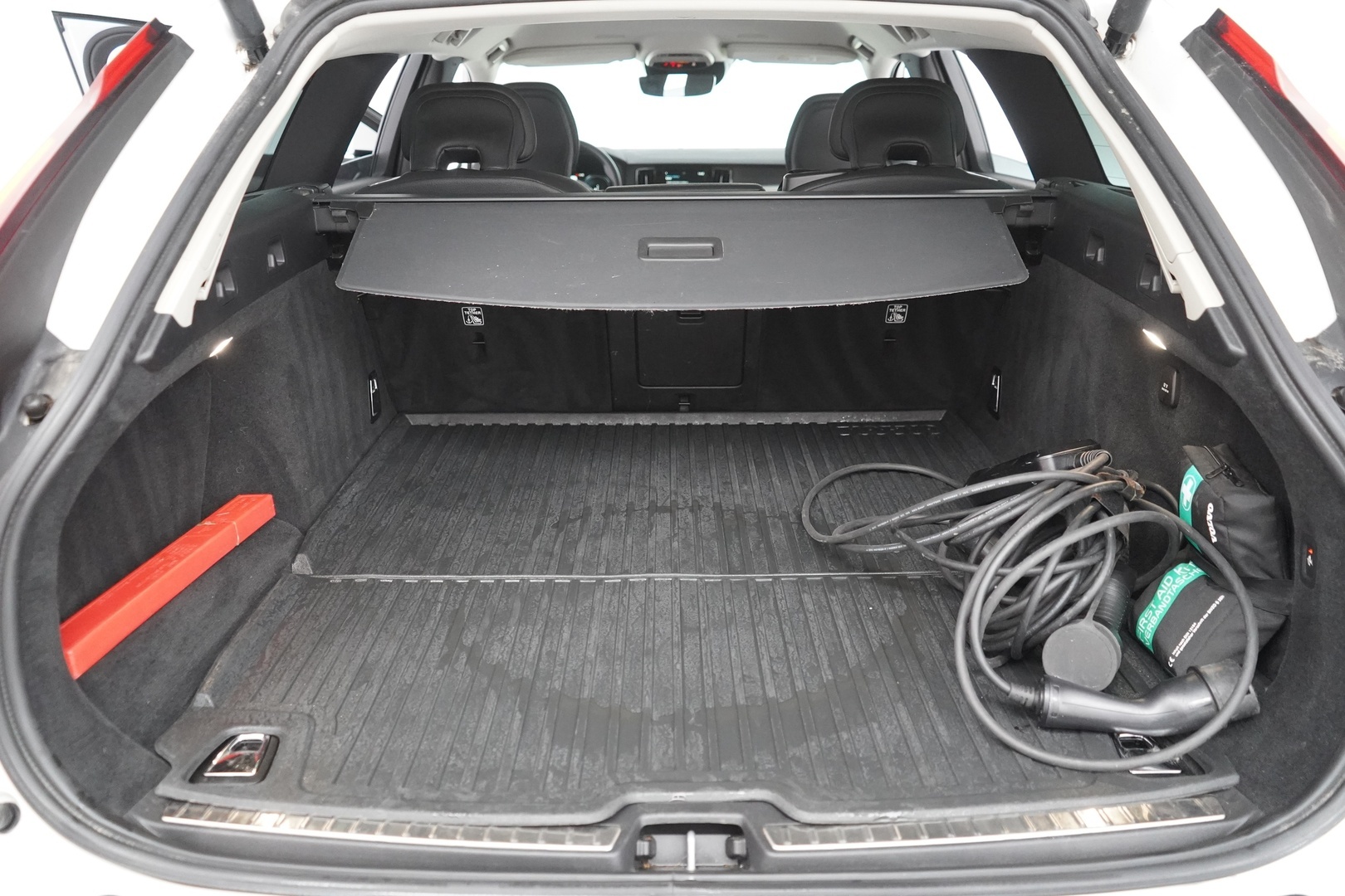 VOLVO V90 2021