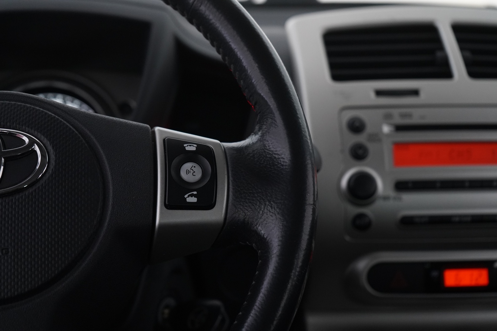 TOYOTA Urban Cruiser 2010