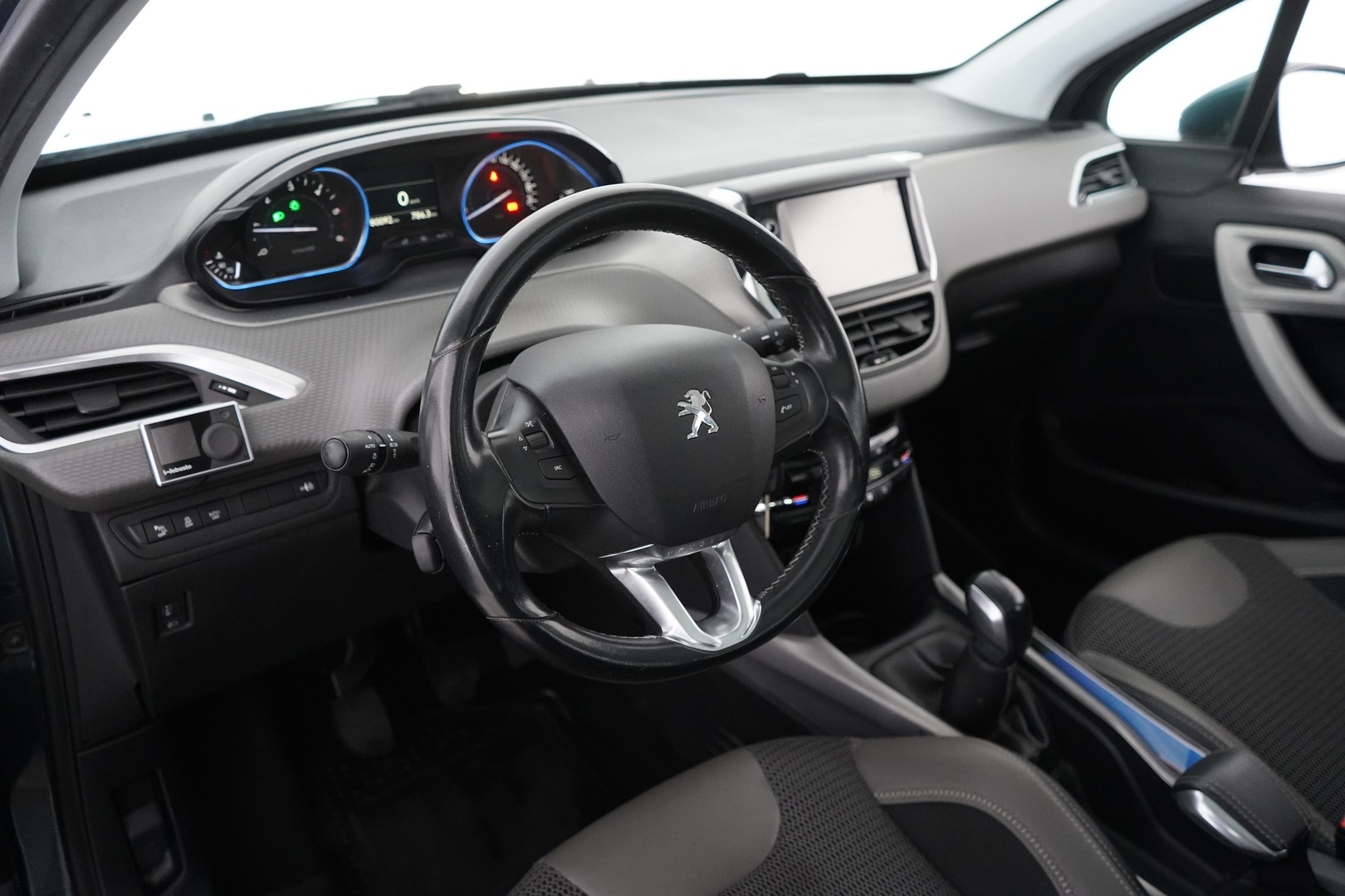 PEUGEOT 2008 2016