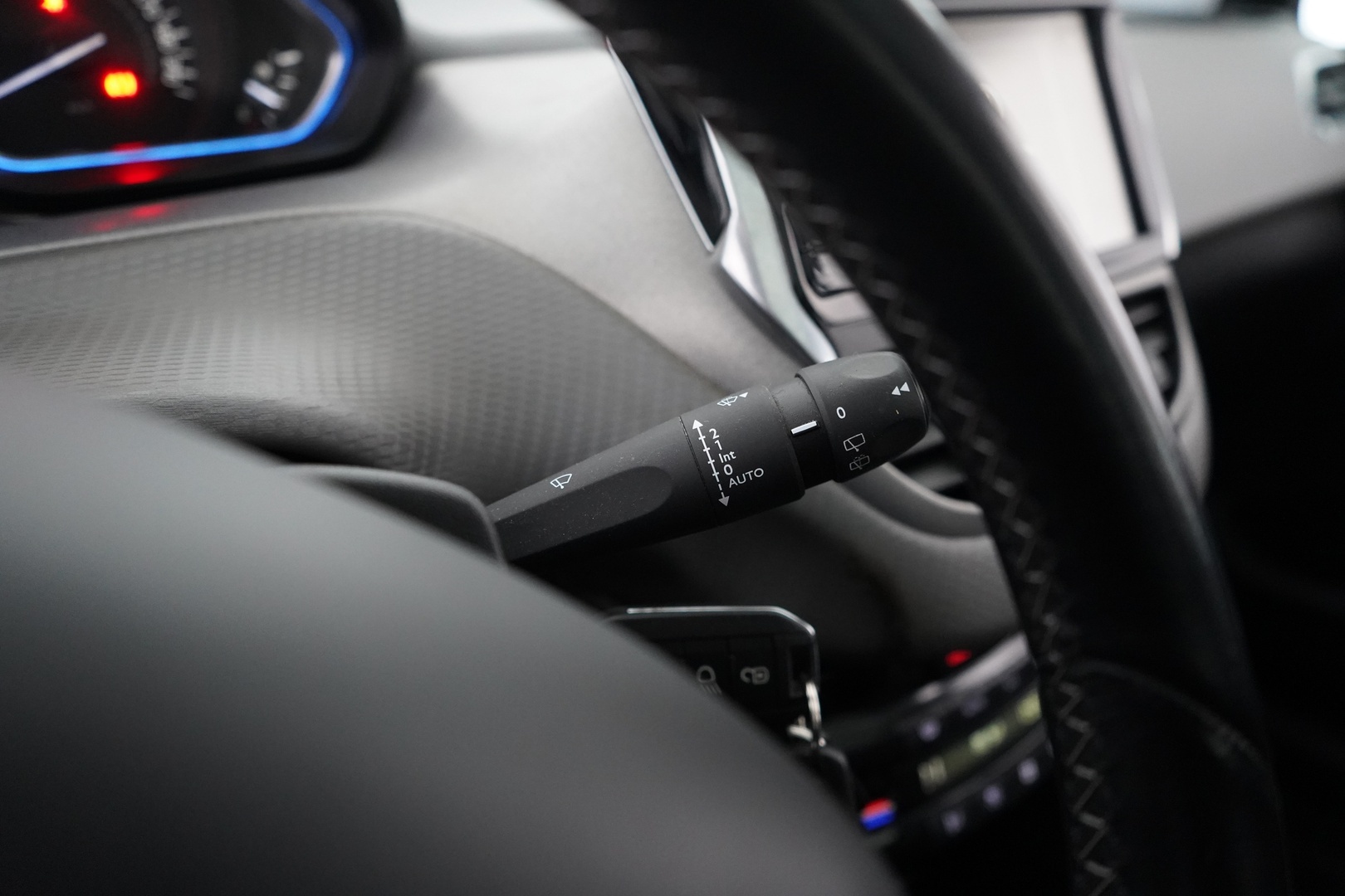 PEUGEOT 2008 2016