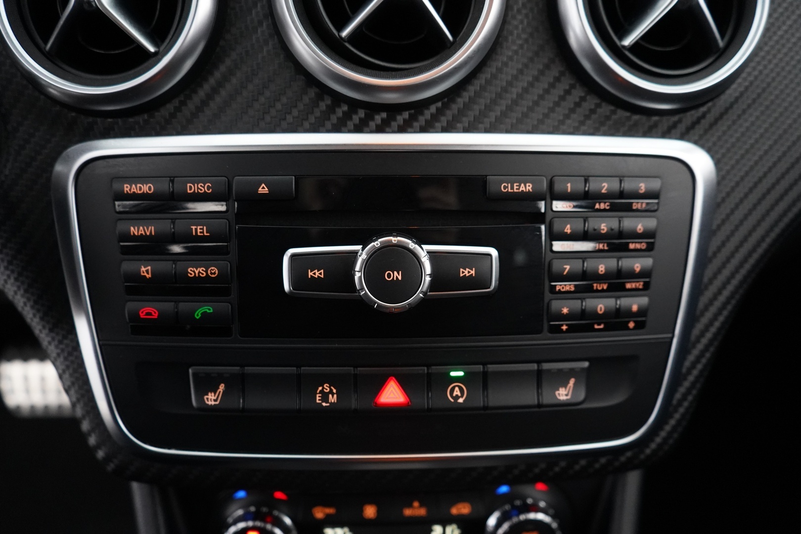 MERCEDES-BENZ A 2015