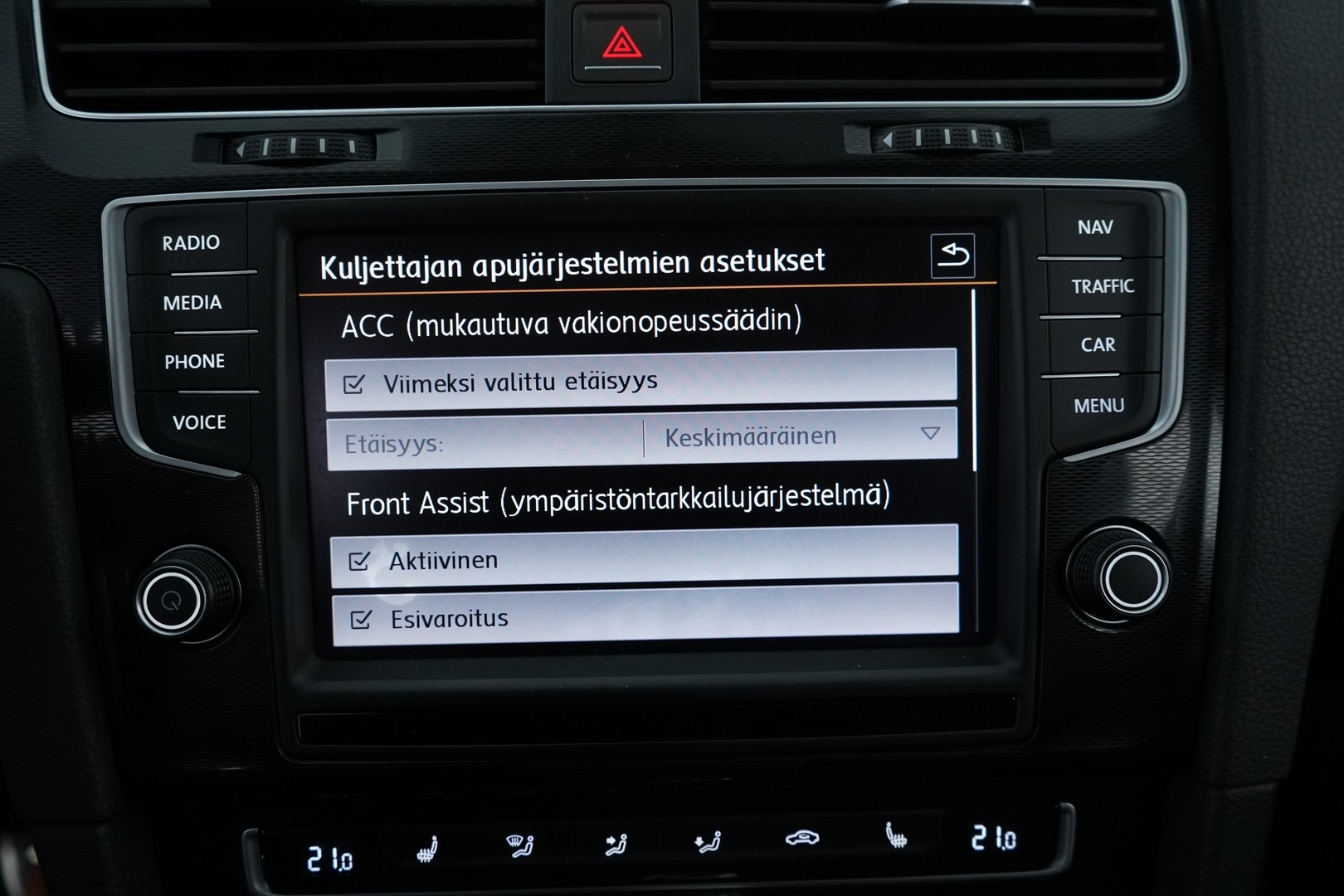 VOLKSWAGEN Golf 2016