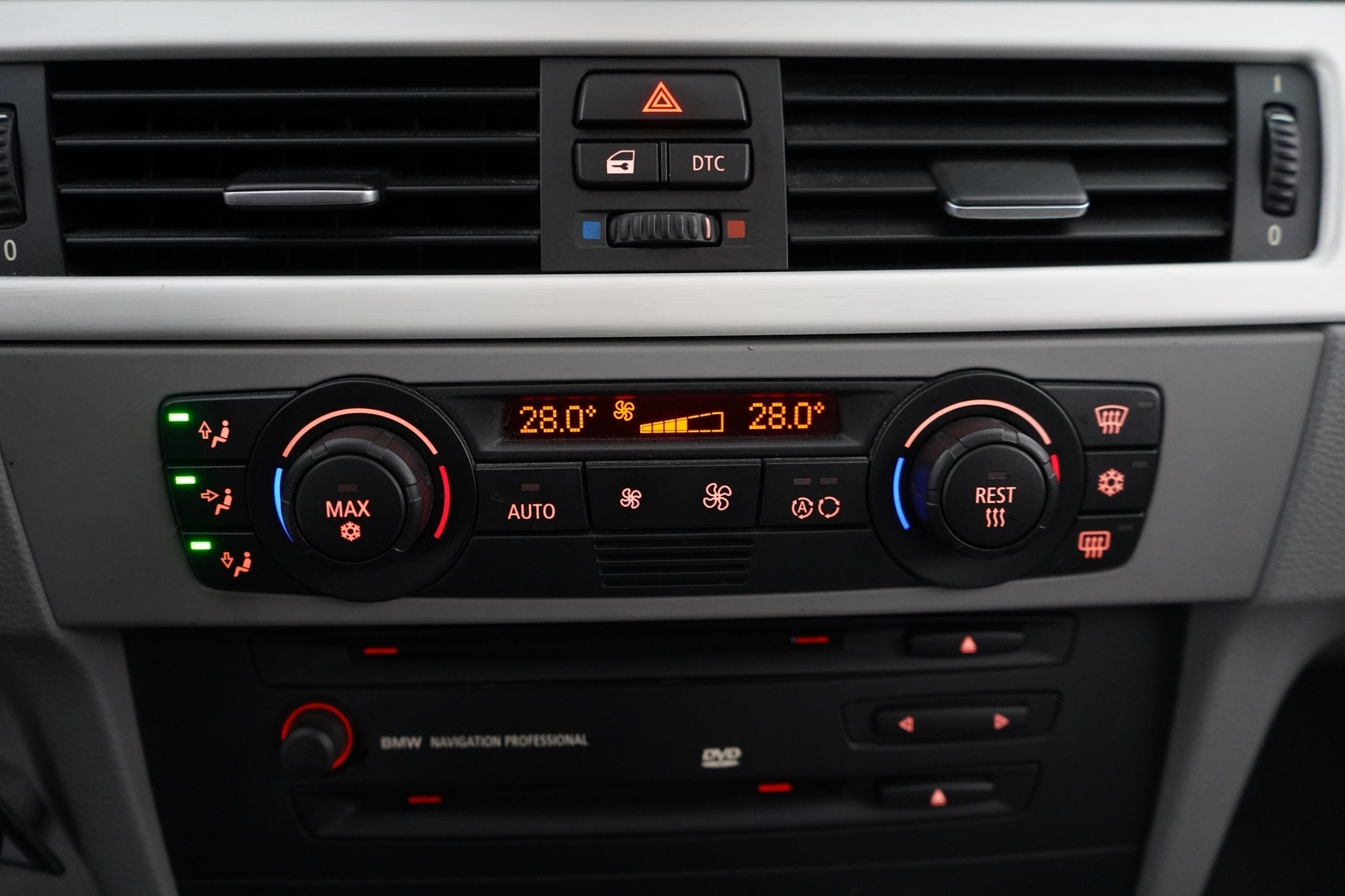 BMW 330 2006