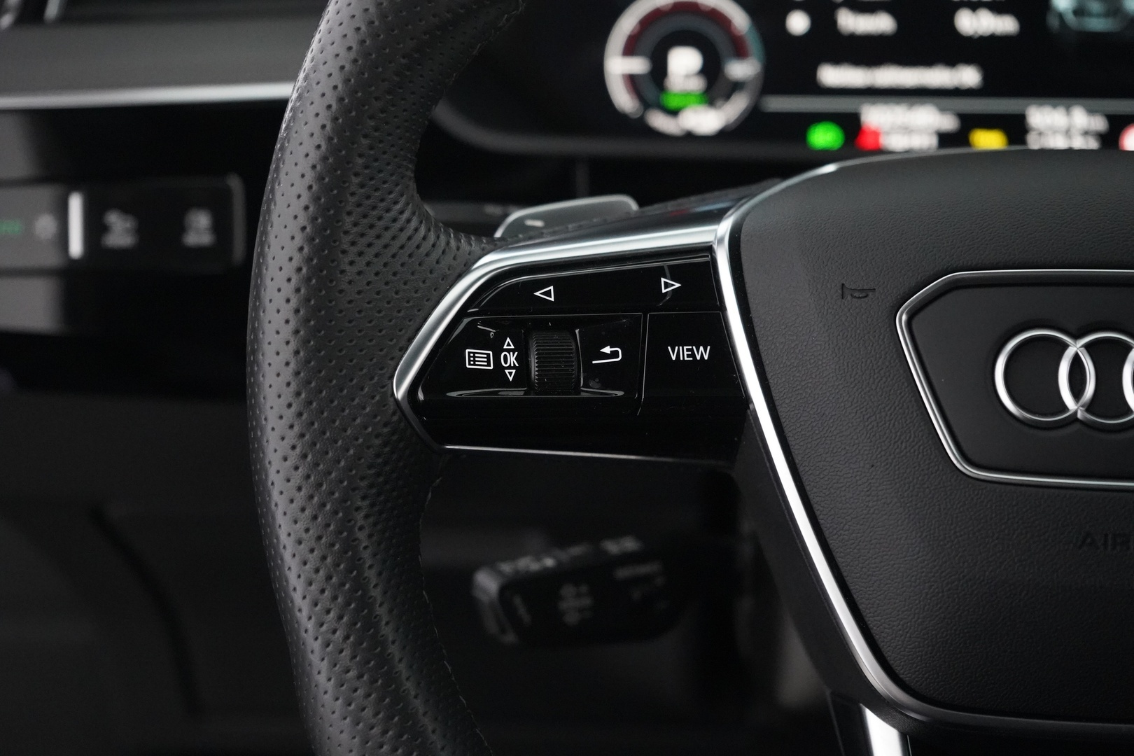 AUDI Q8 E-TRON 2024