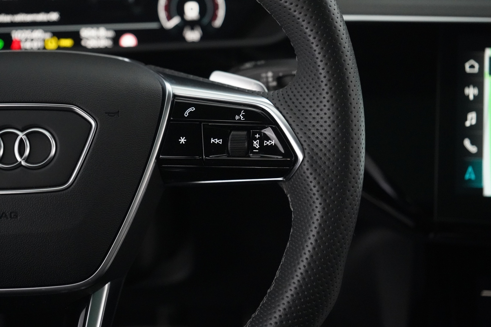 AUDI Q8 E-TRON 2024