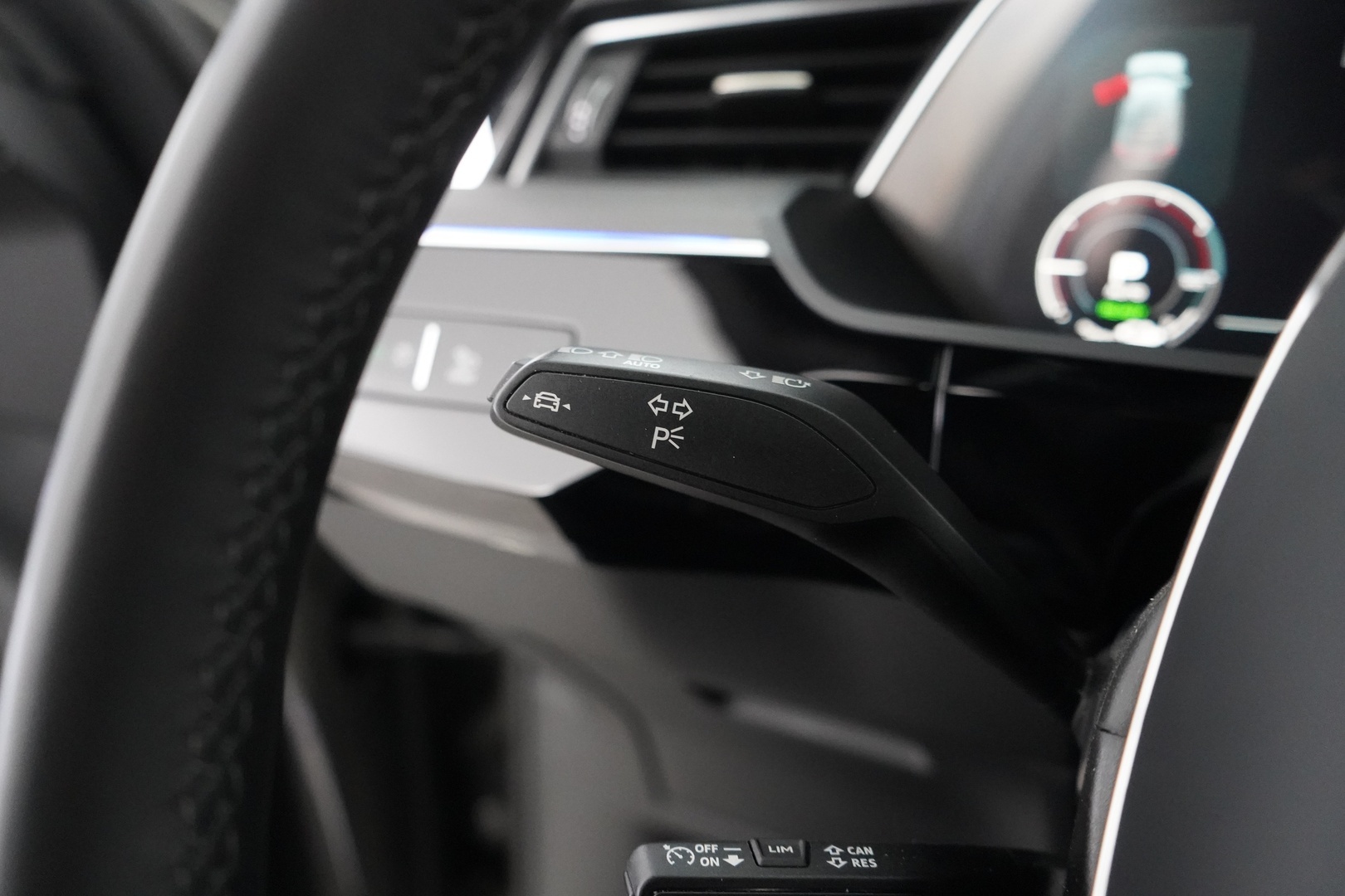 AUDI Q8 E-TRON 2024