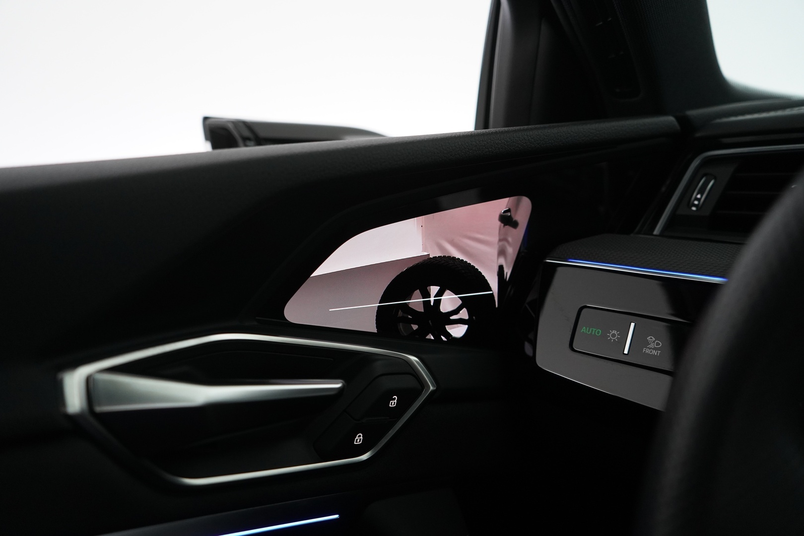 AUDI Q8 E-TRON 2024
