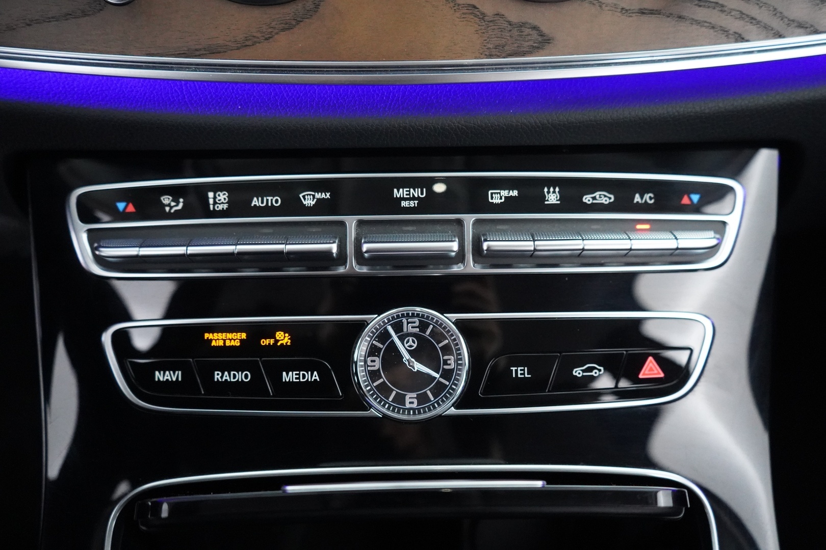 MERCEDES-BENZ E 2020