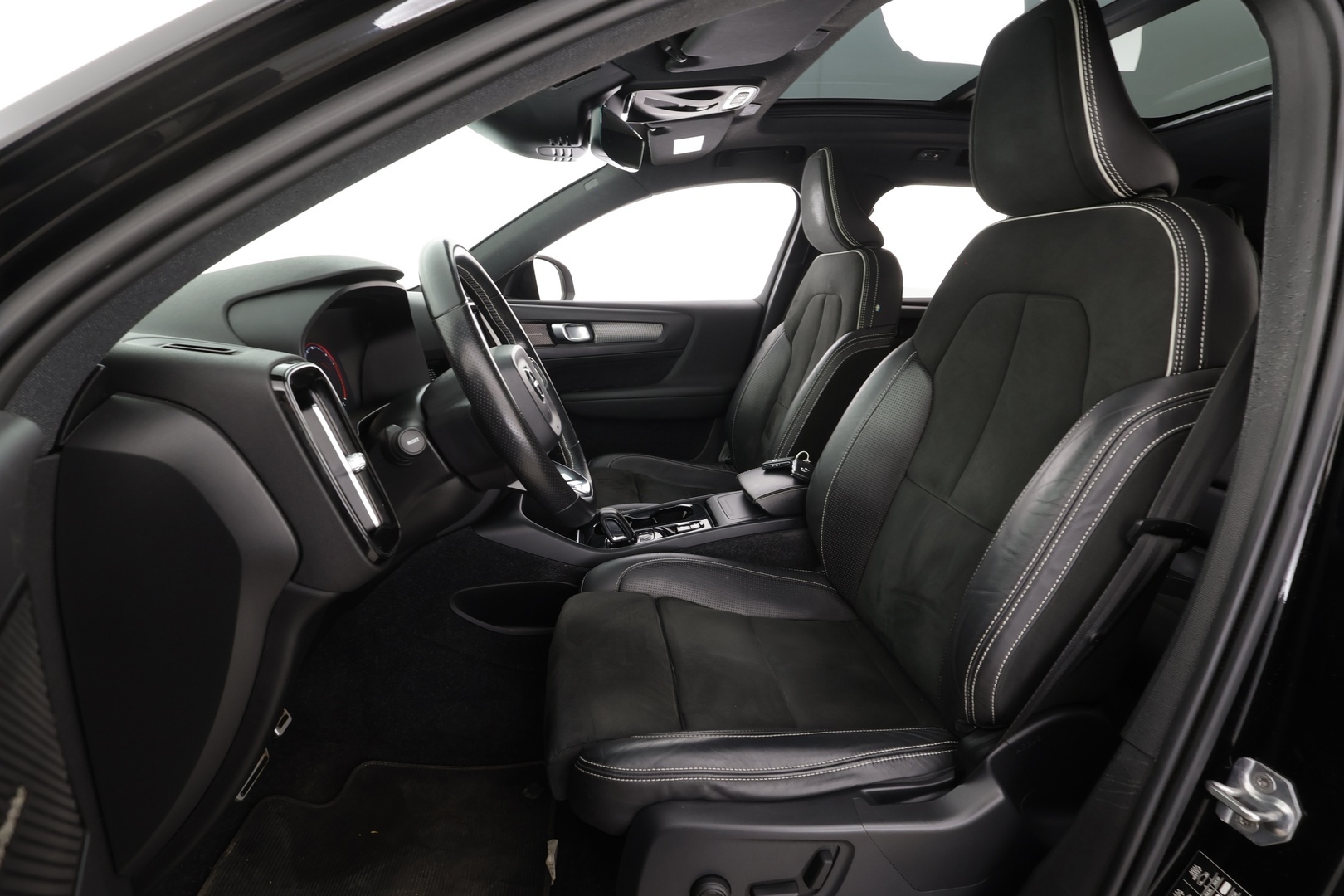 VOLVO XC40 2019