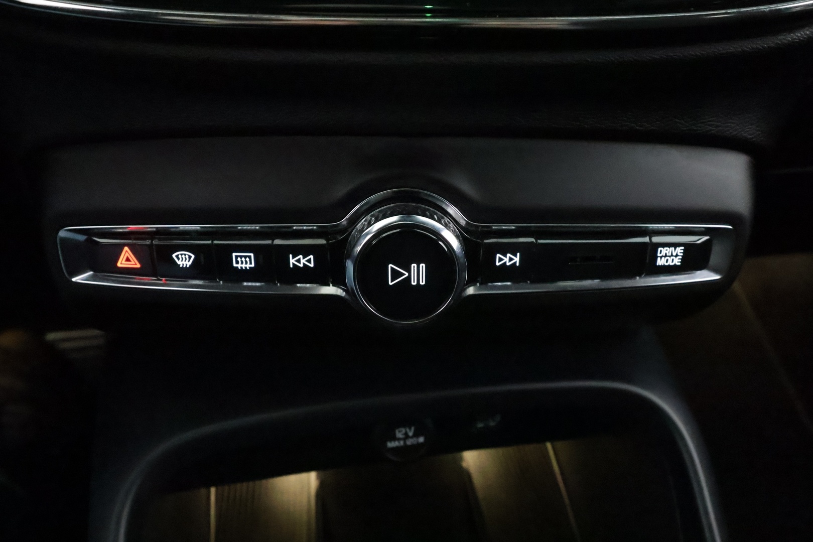 VOLVO XC40 2019