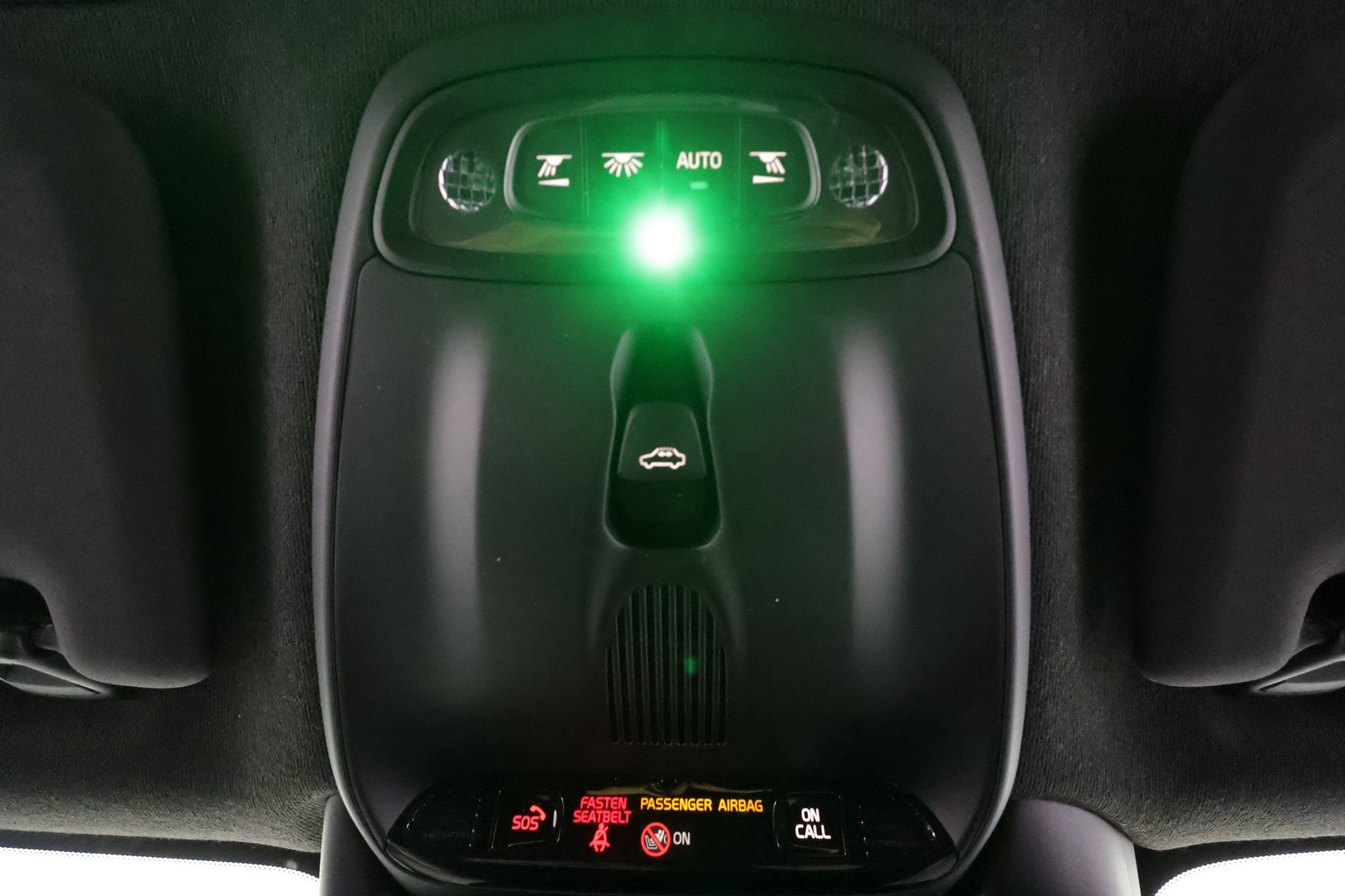 VOLVO XC40 2019