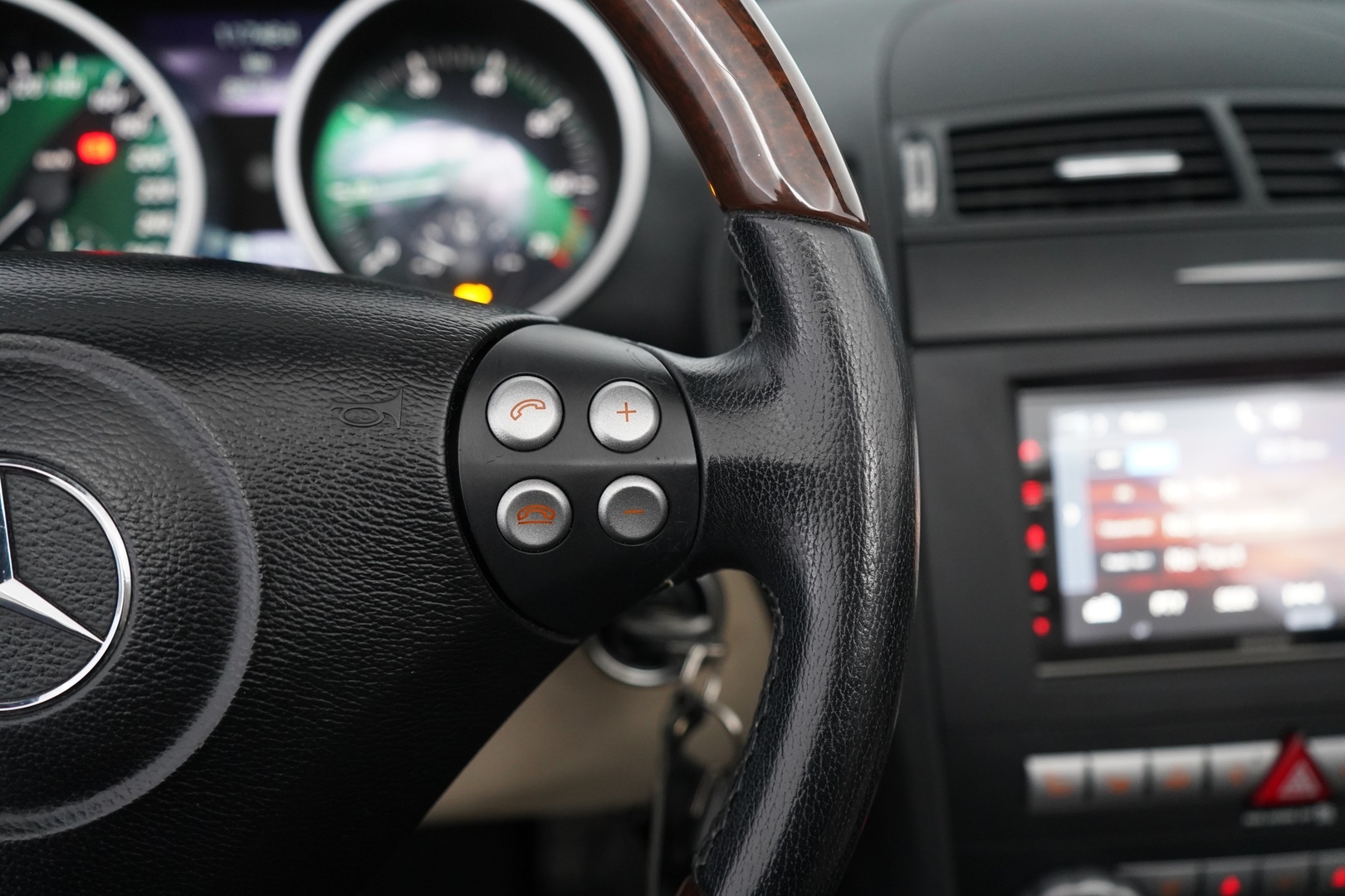 MERCEDES-BENZ SLK 2004