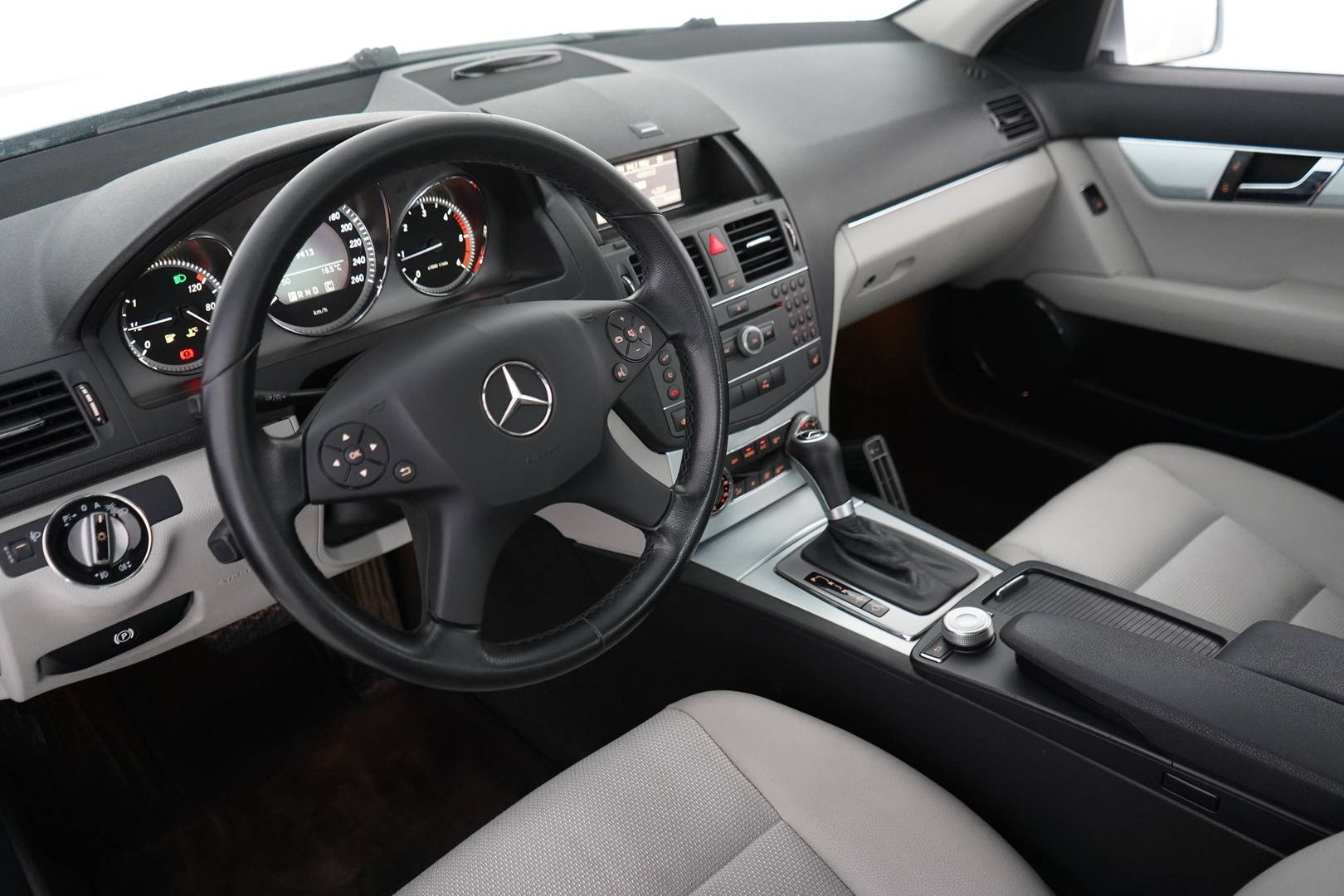 MERCEDES-BENZ C 2009
