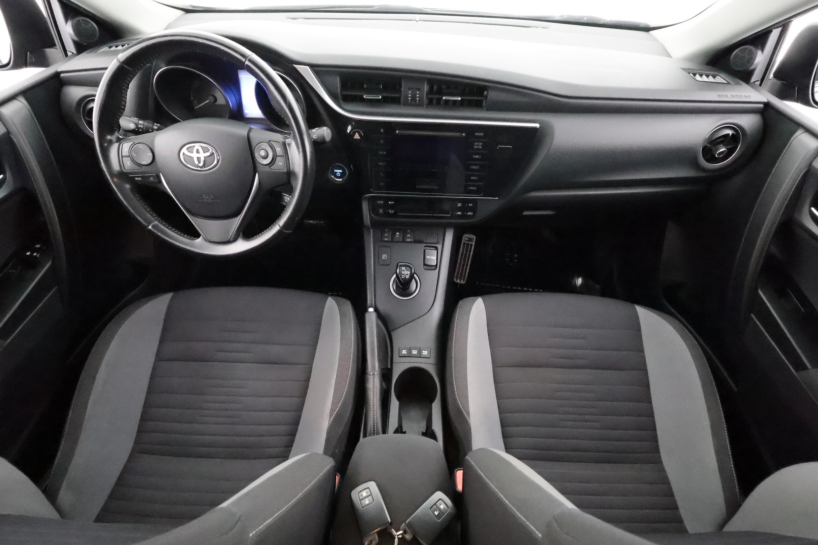 TOYOTA Auris 2017