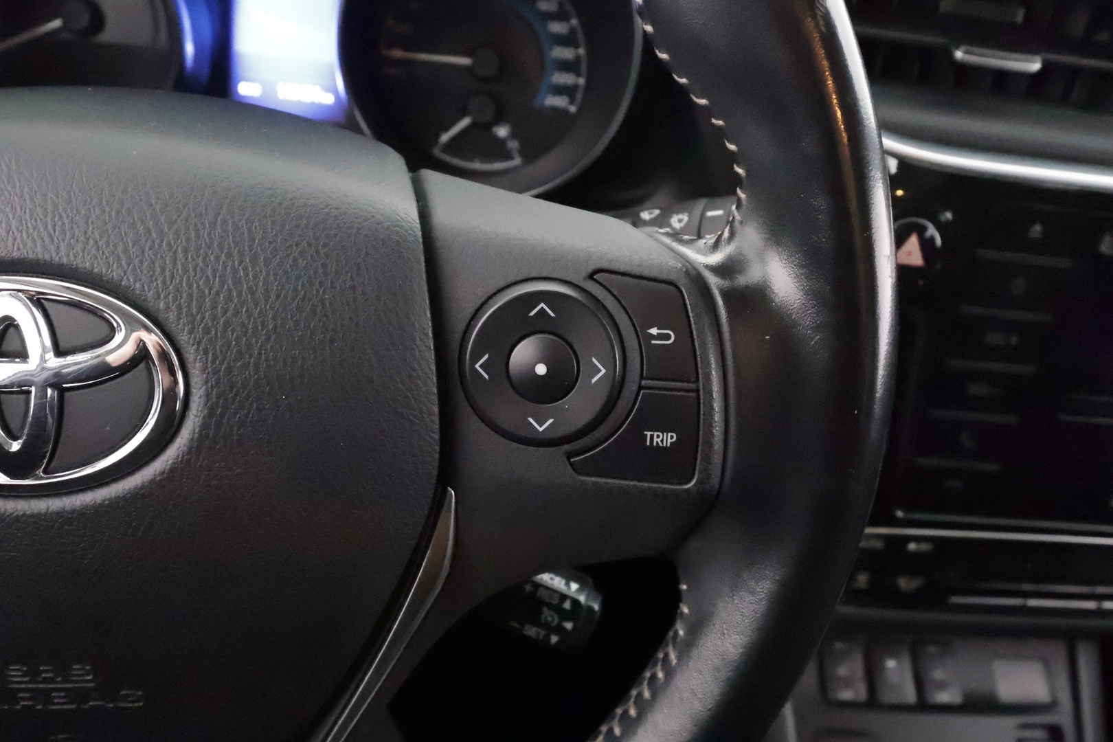 TOYOTA Auris 2017