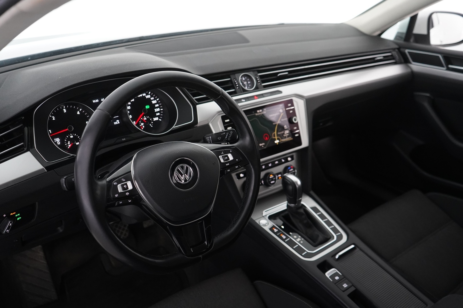 VOLKSWAGEN Passat 2019