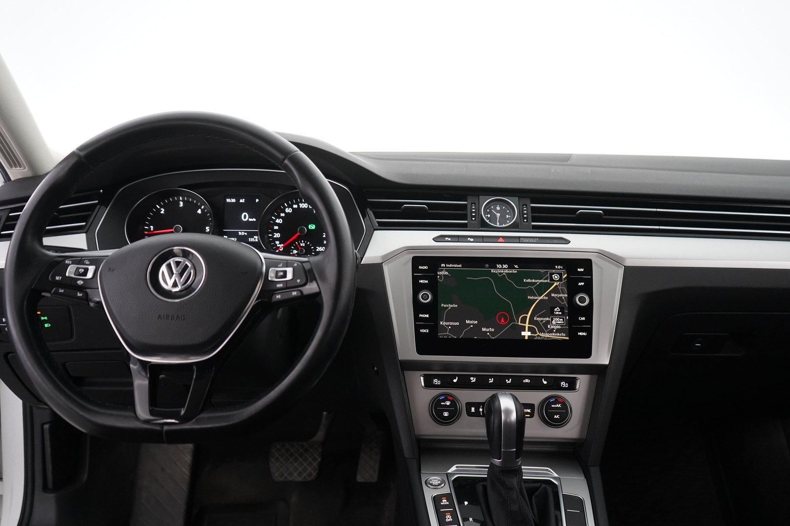 VOLKSWAGEN Passat 2019