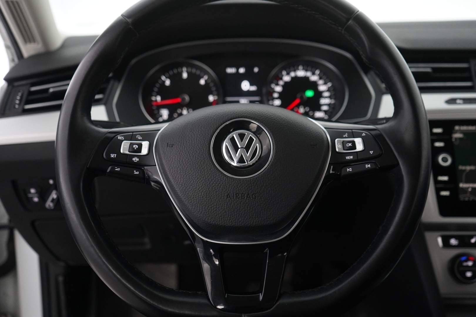 VOLKSWAGEN Passat 2019