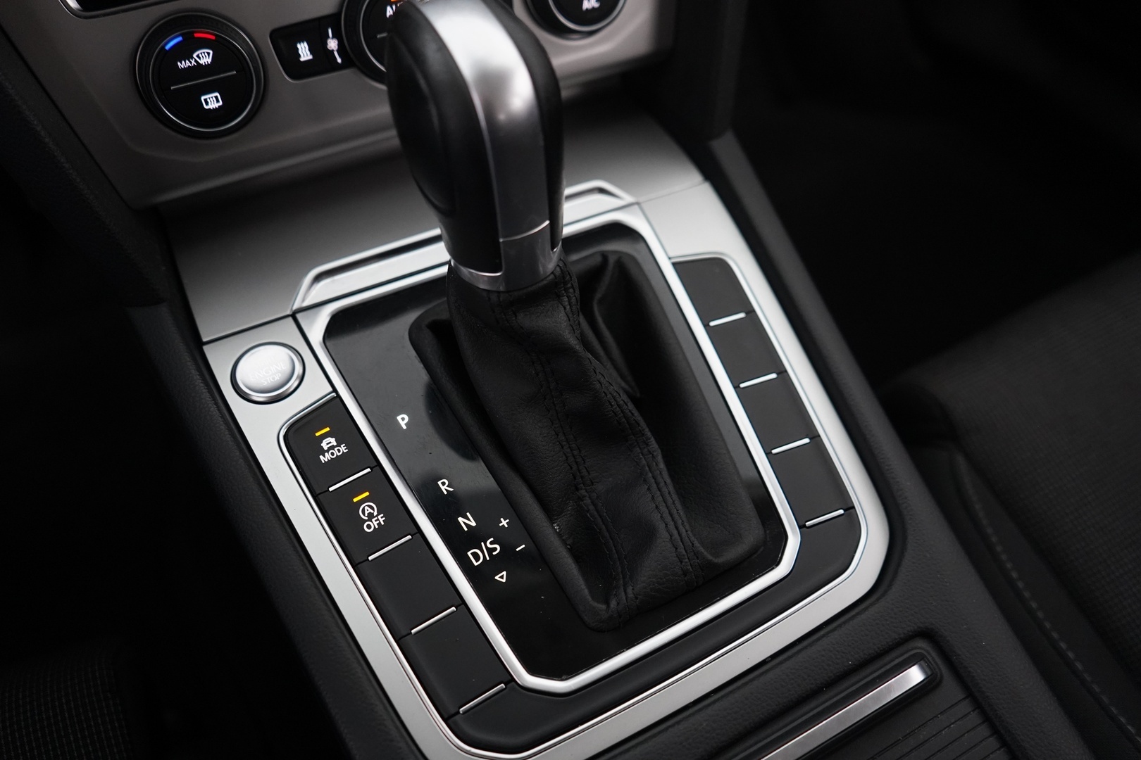 VOLKSWAGEN Passat 2019