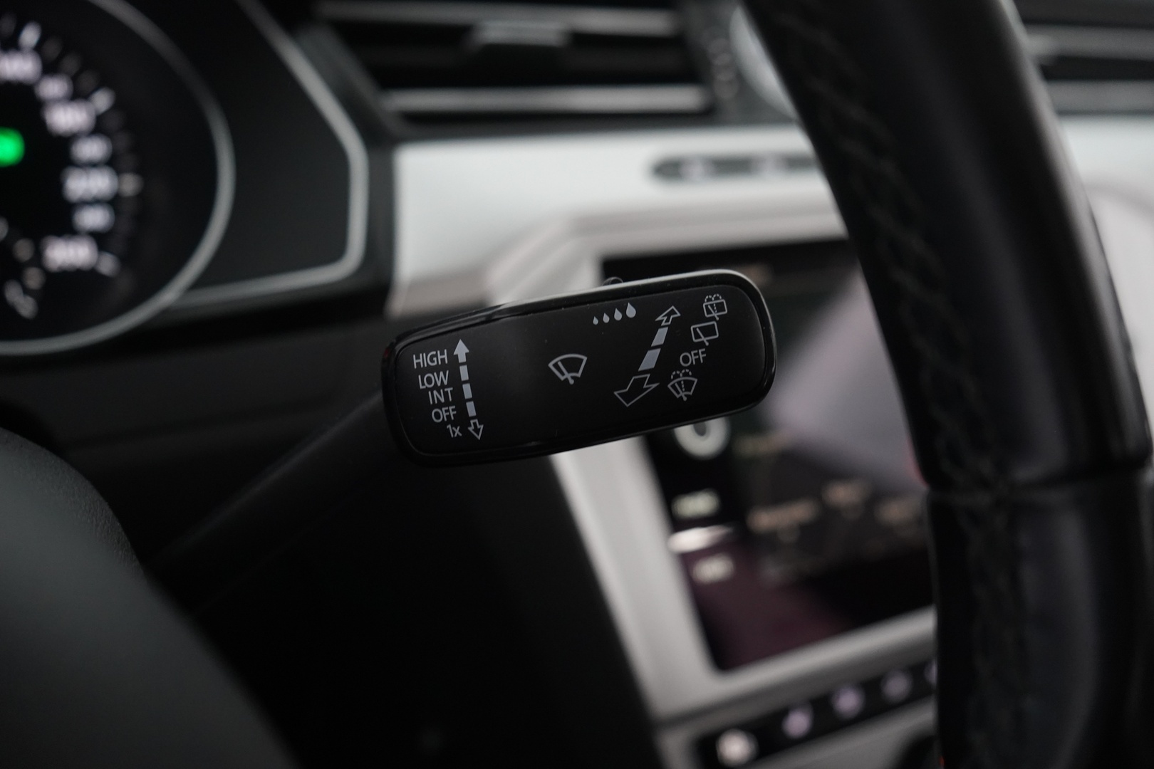 VOLKSWAGEN Passat 2019