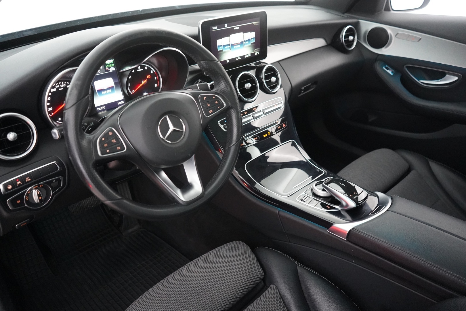MERCEDES-BENZ C 2018