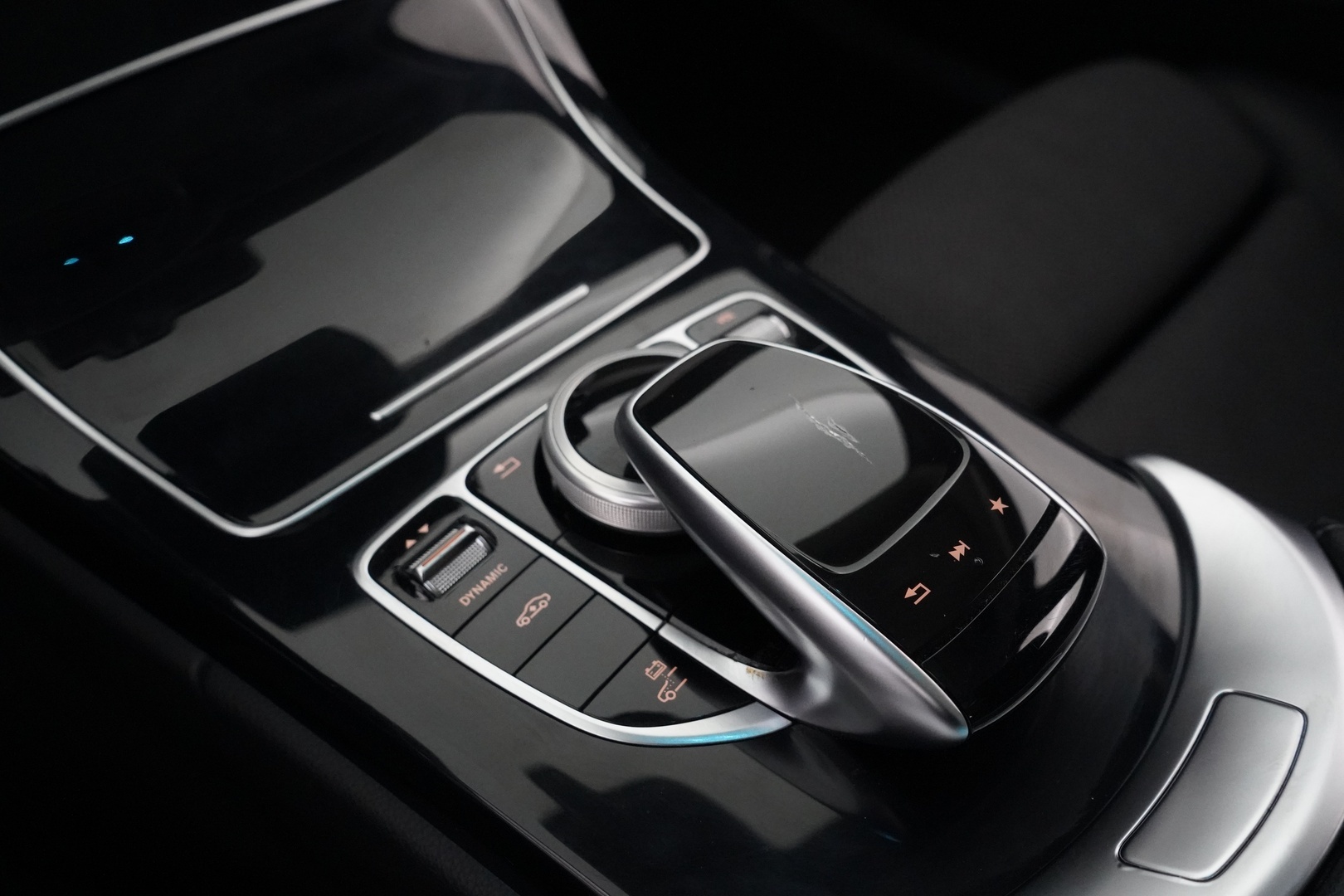 MERCEDES-BENZ C 2018