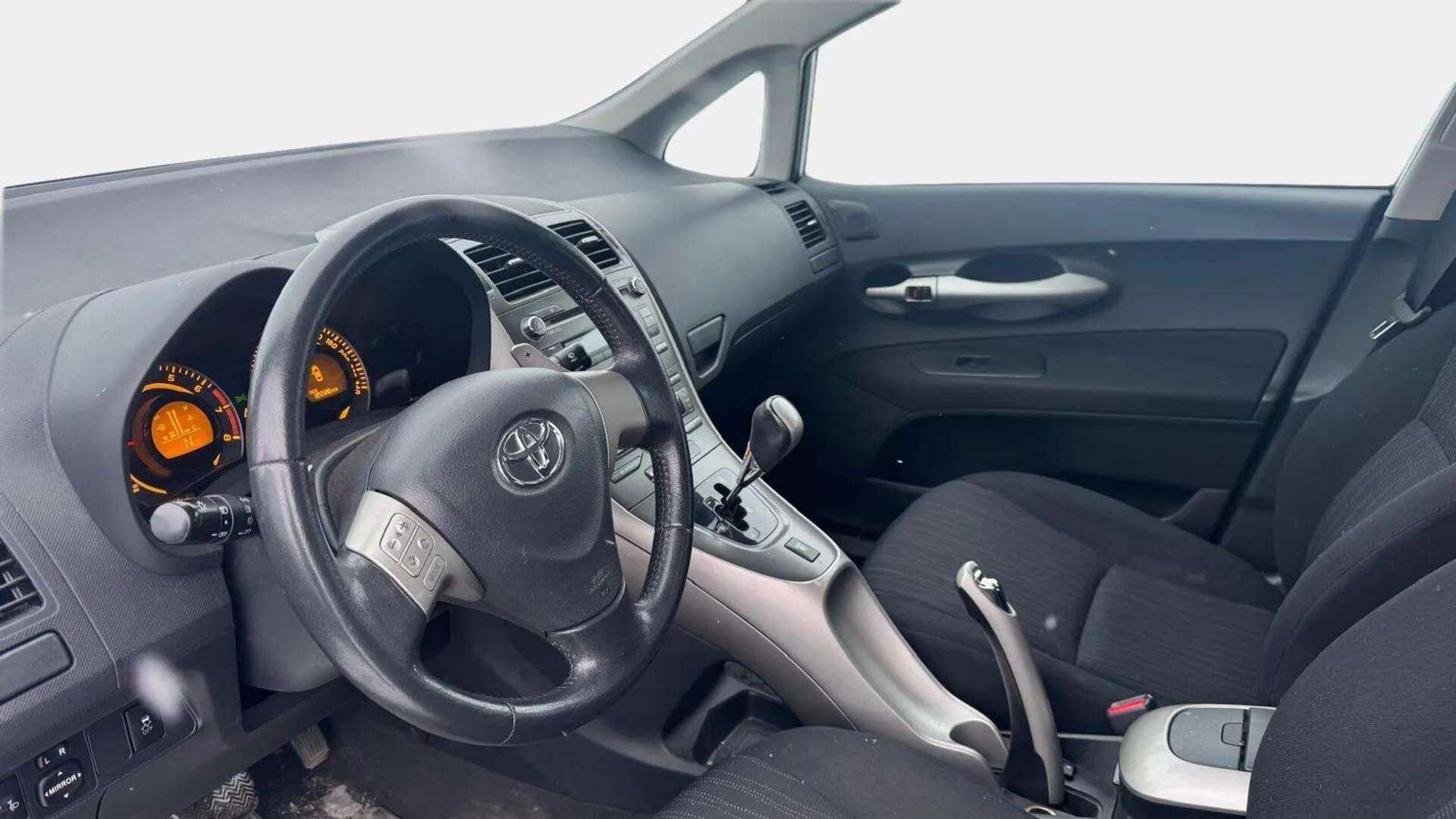 TOYOTA Auris 2008