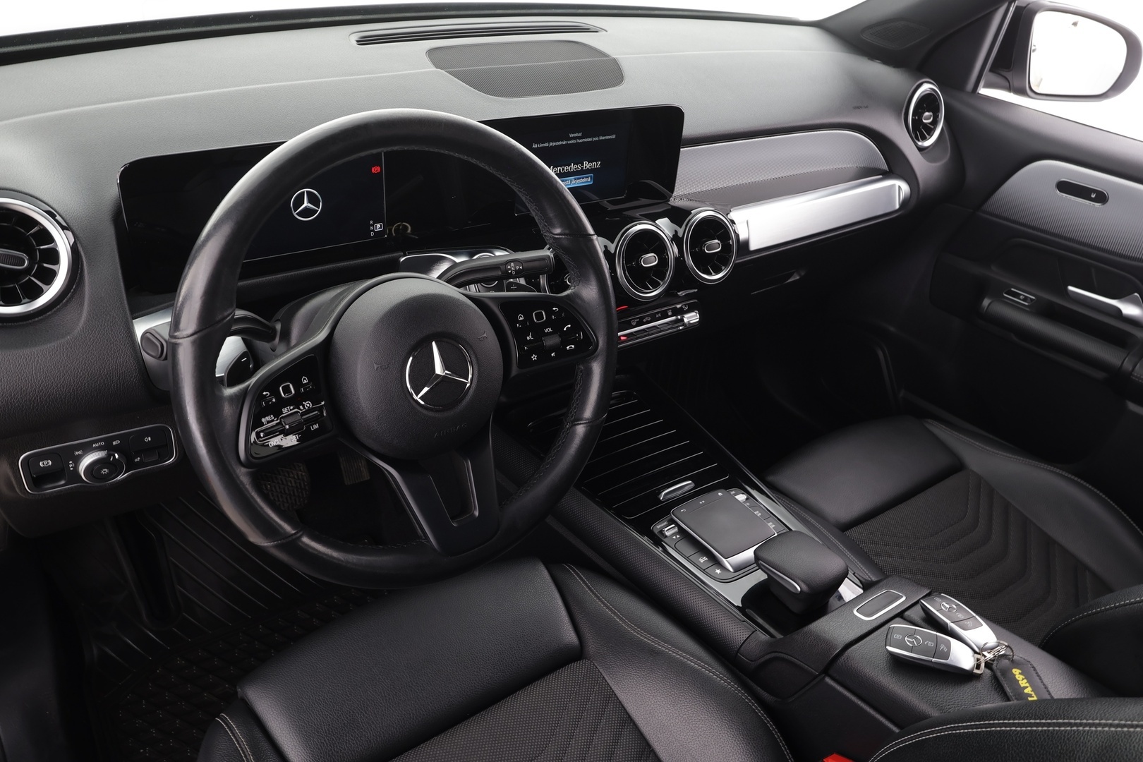 MERCEDES-BENZ GLB 2022