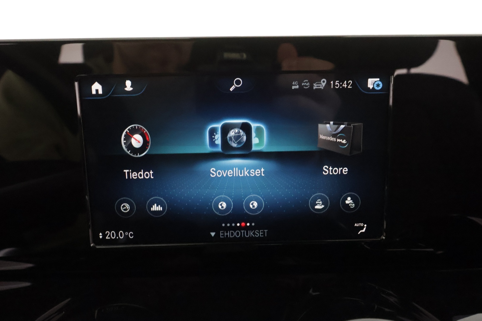 MERCEDES-BENZ GLB 2022