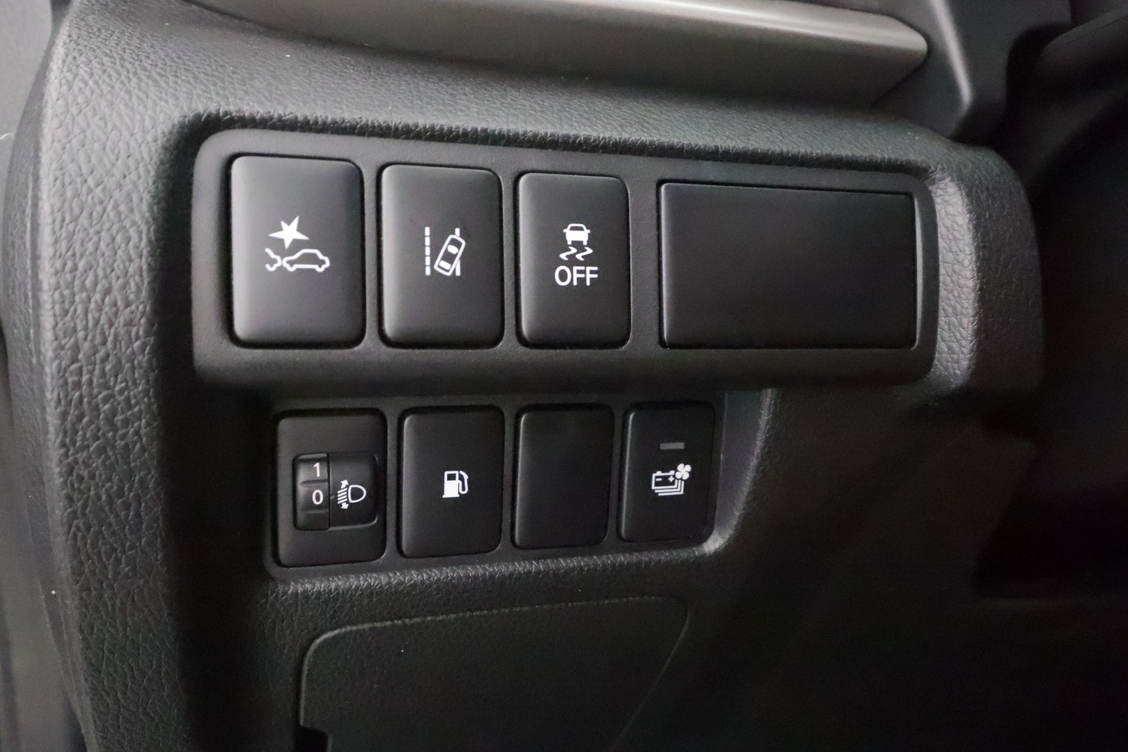 MITSUBISHI Eclipse Cross 2023