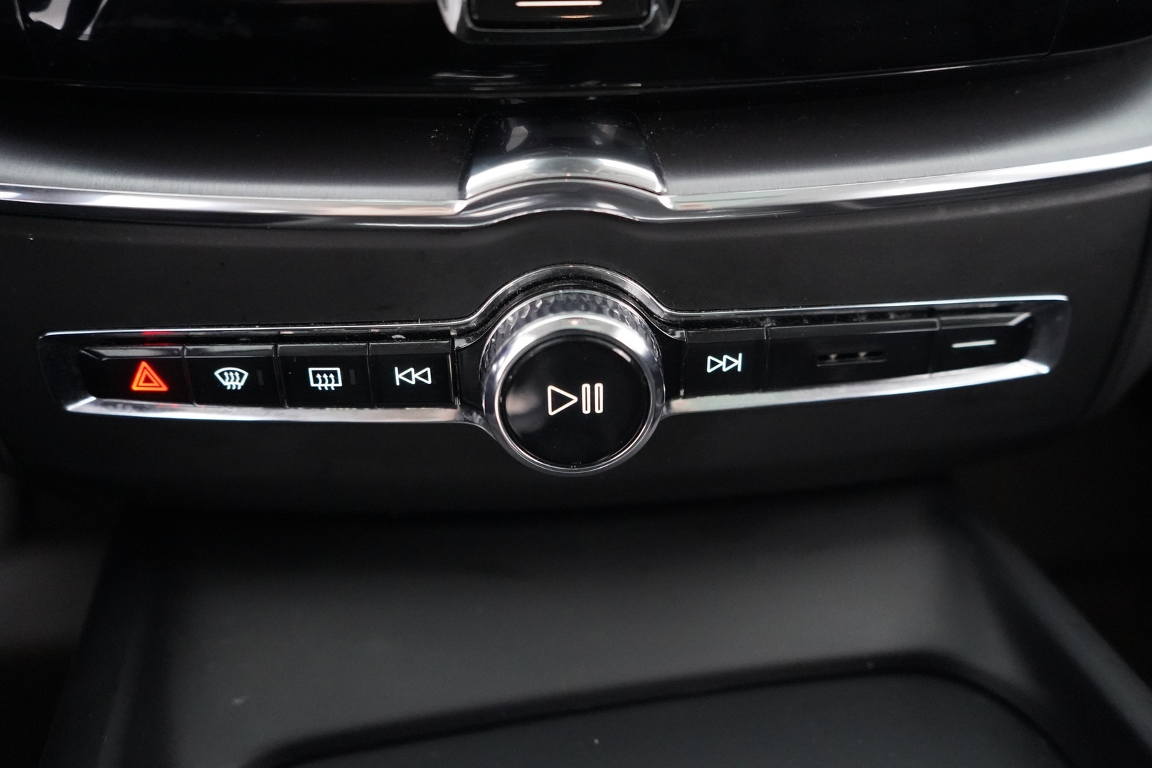 VOLVO XC60 2019