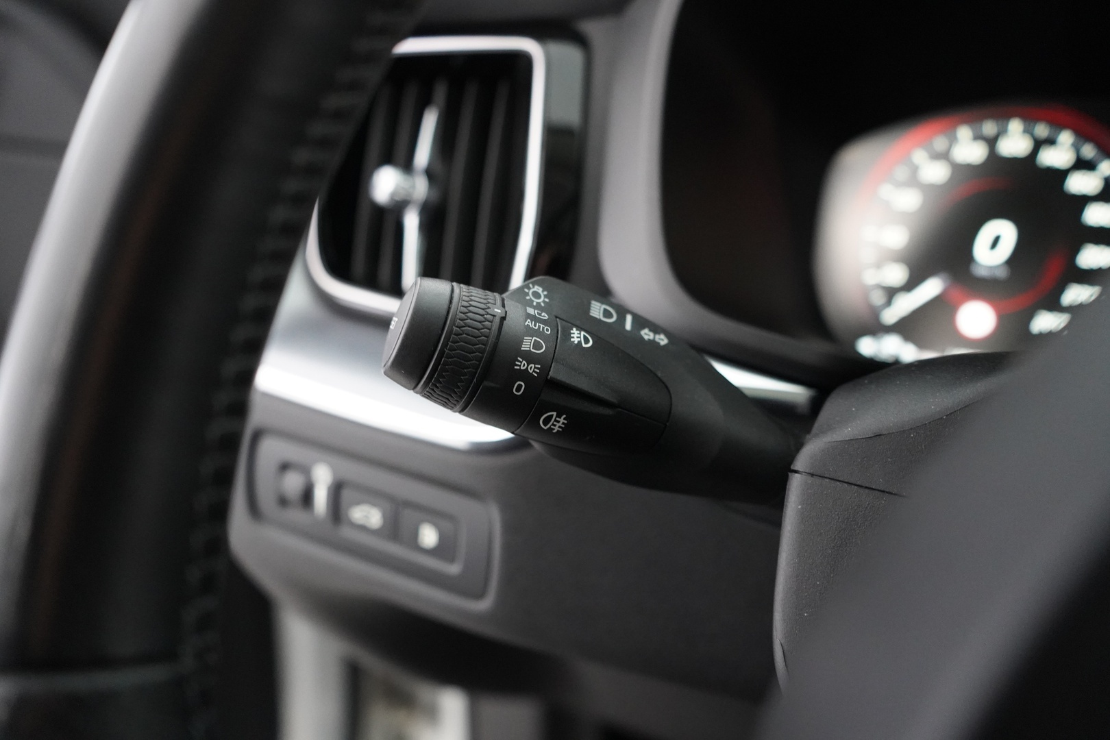 VOLVO XC60 2019