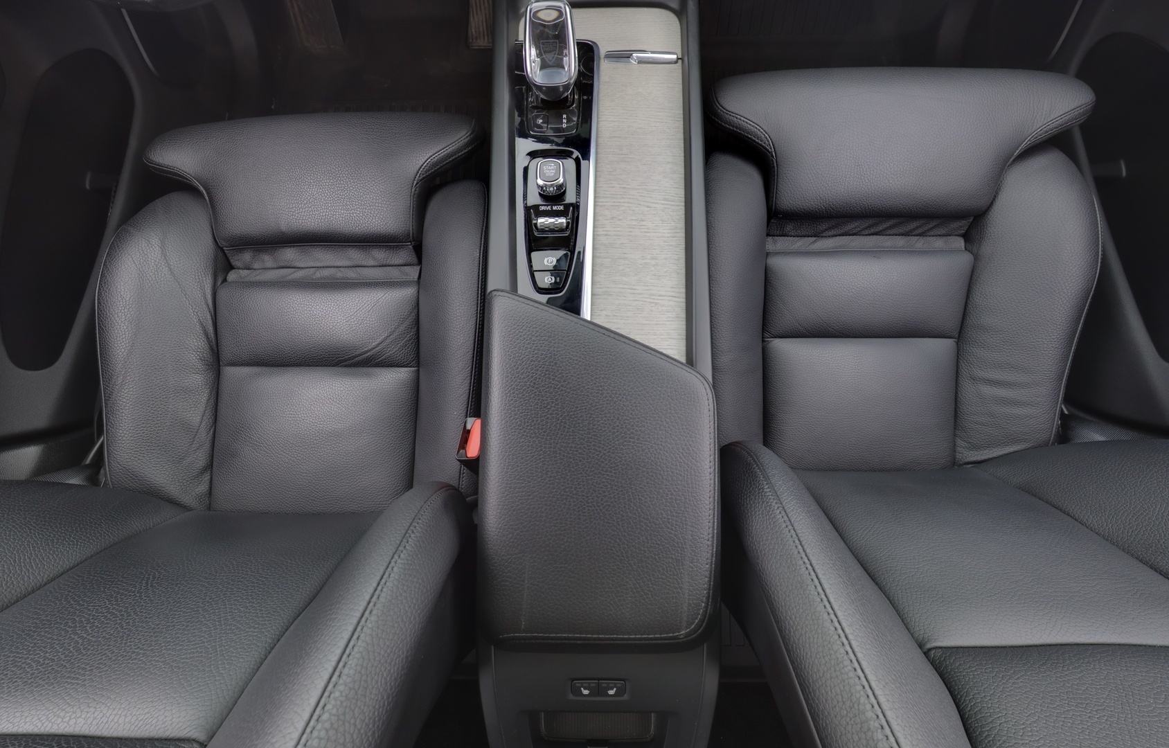 VOLVO XC60 2021