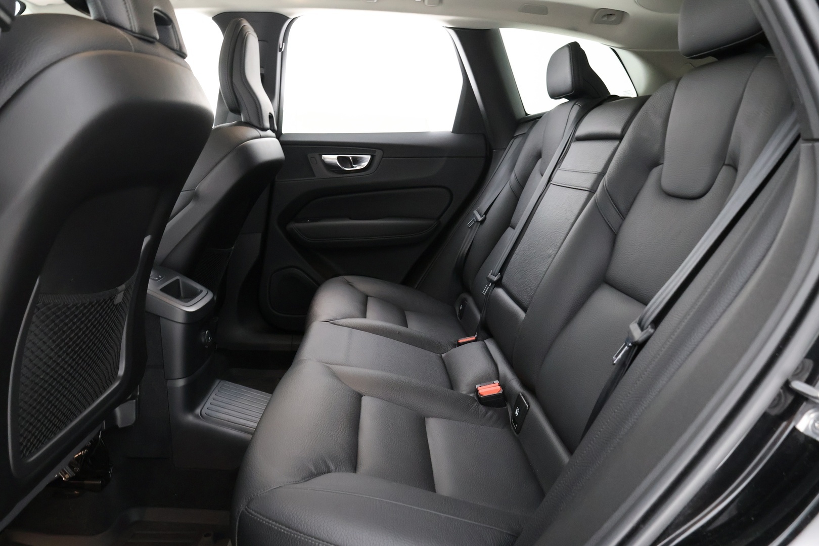 VOLVO XC60 2021