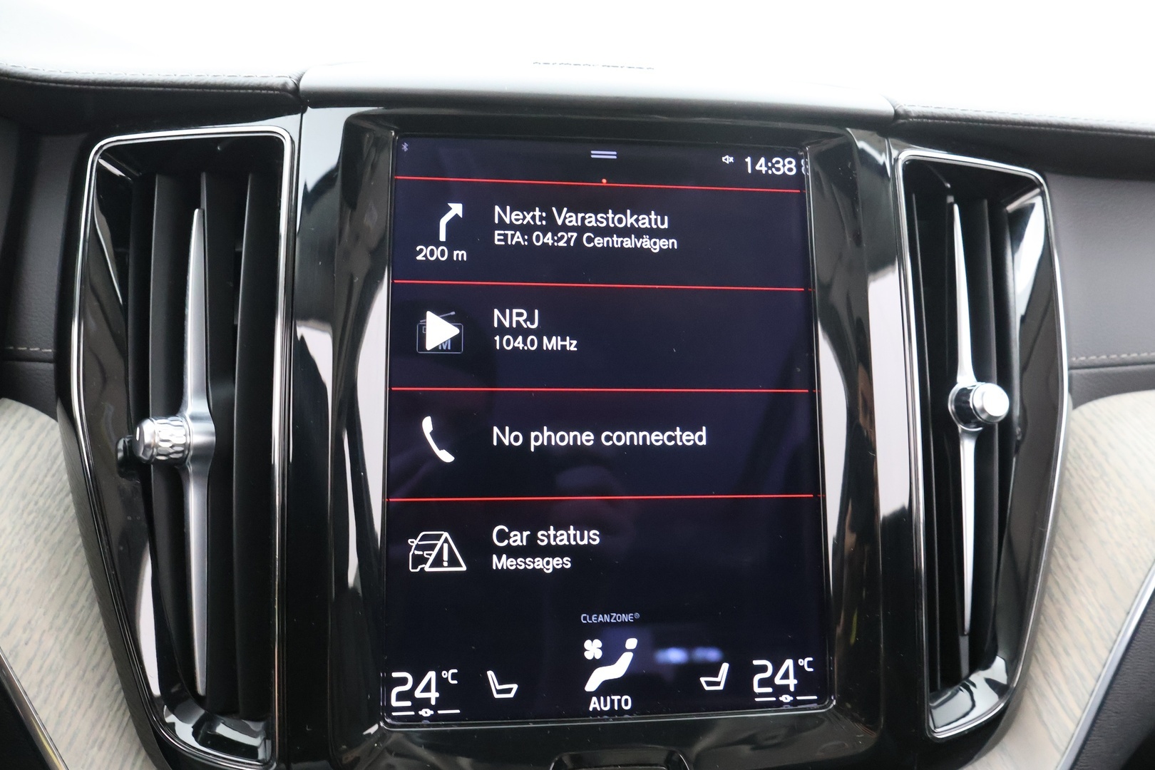 VOLVO XC60 2021
