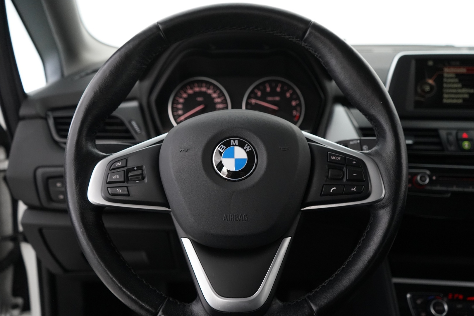 BMW 218 2016