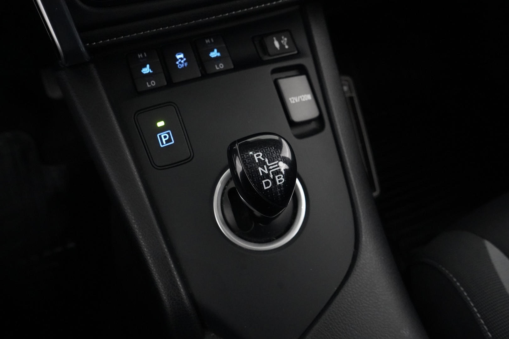 TOYOTA Auris 2017