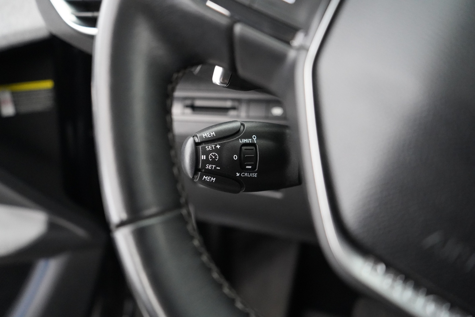 PEUGEOT 3008 2017