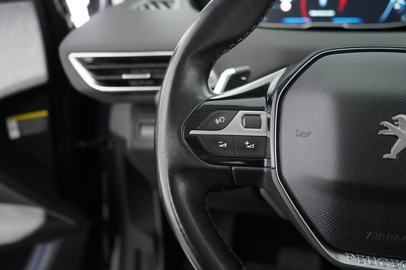 PEUGEOT 3008 2017