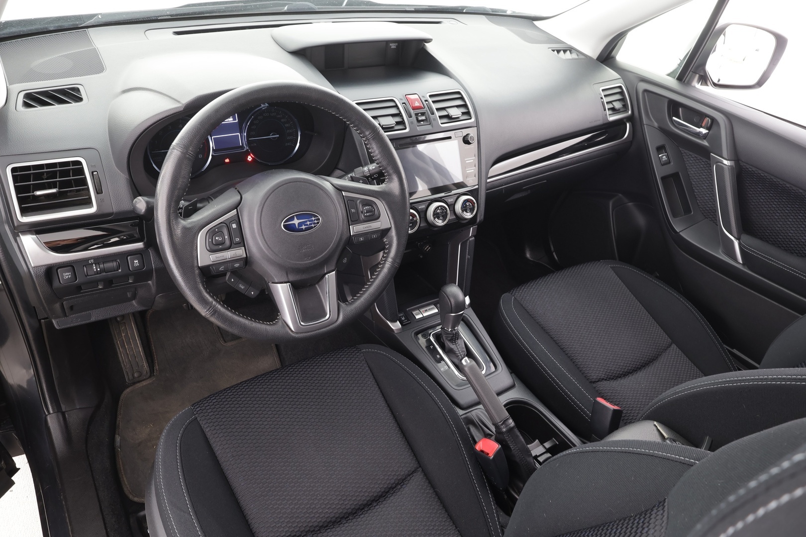 SUBARU Forester 2018