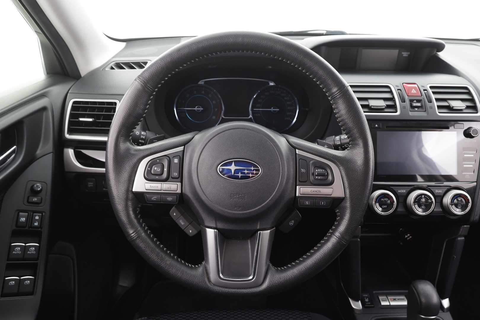 SUBARU Forester 2018