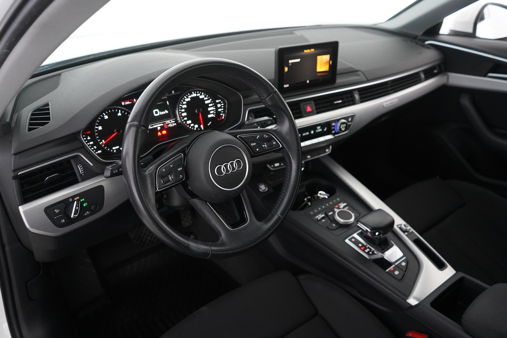 AUDI A4 2018