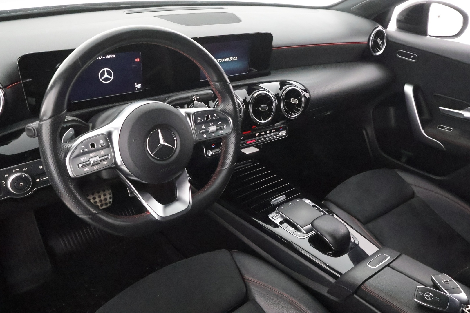 MERCEDES-BENZ A 2019