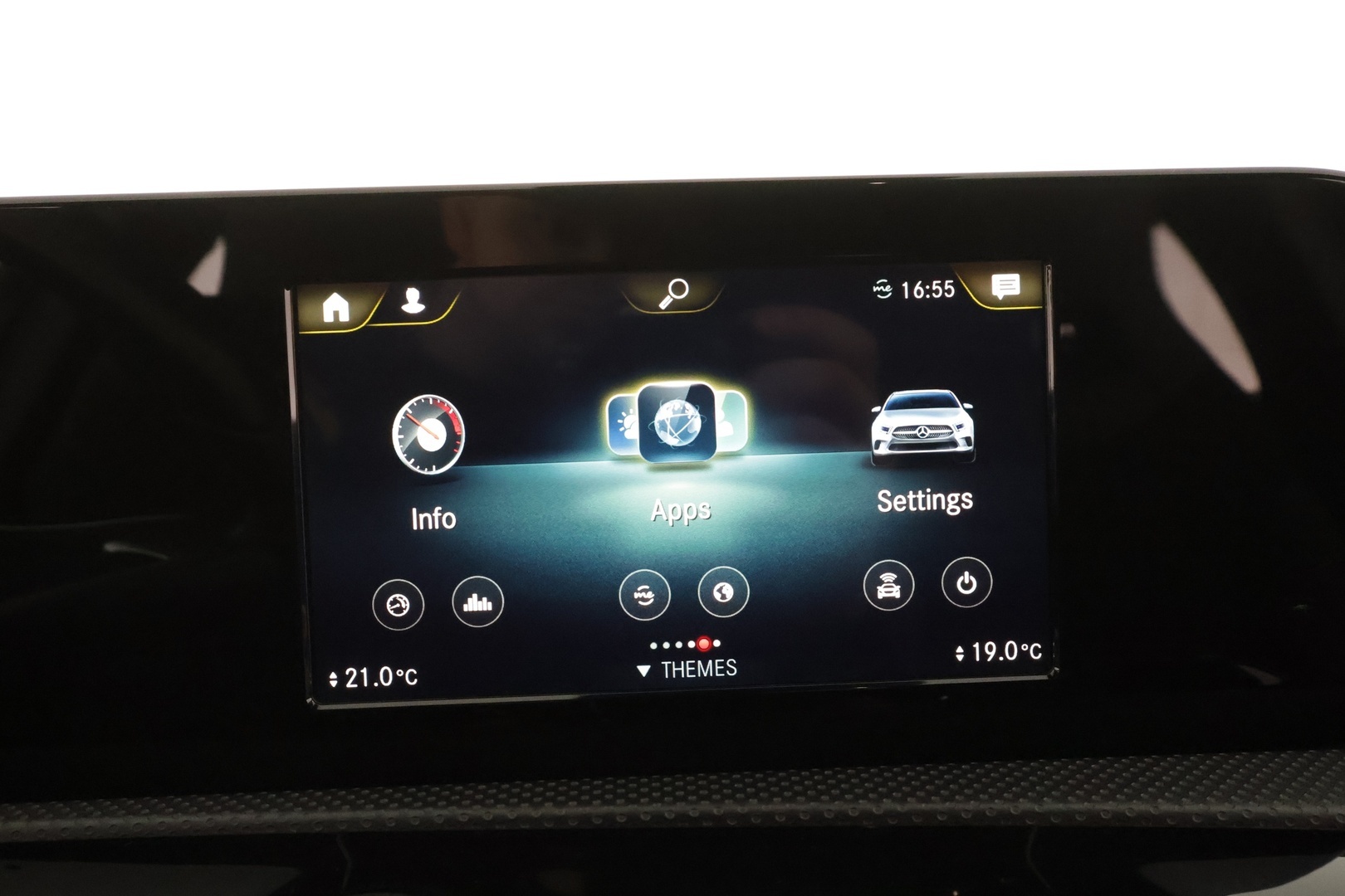 MERCEDES-BENZ A 2019