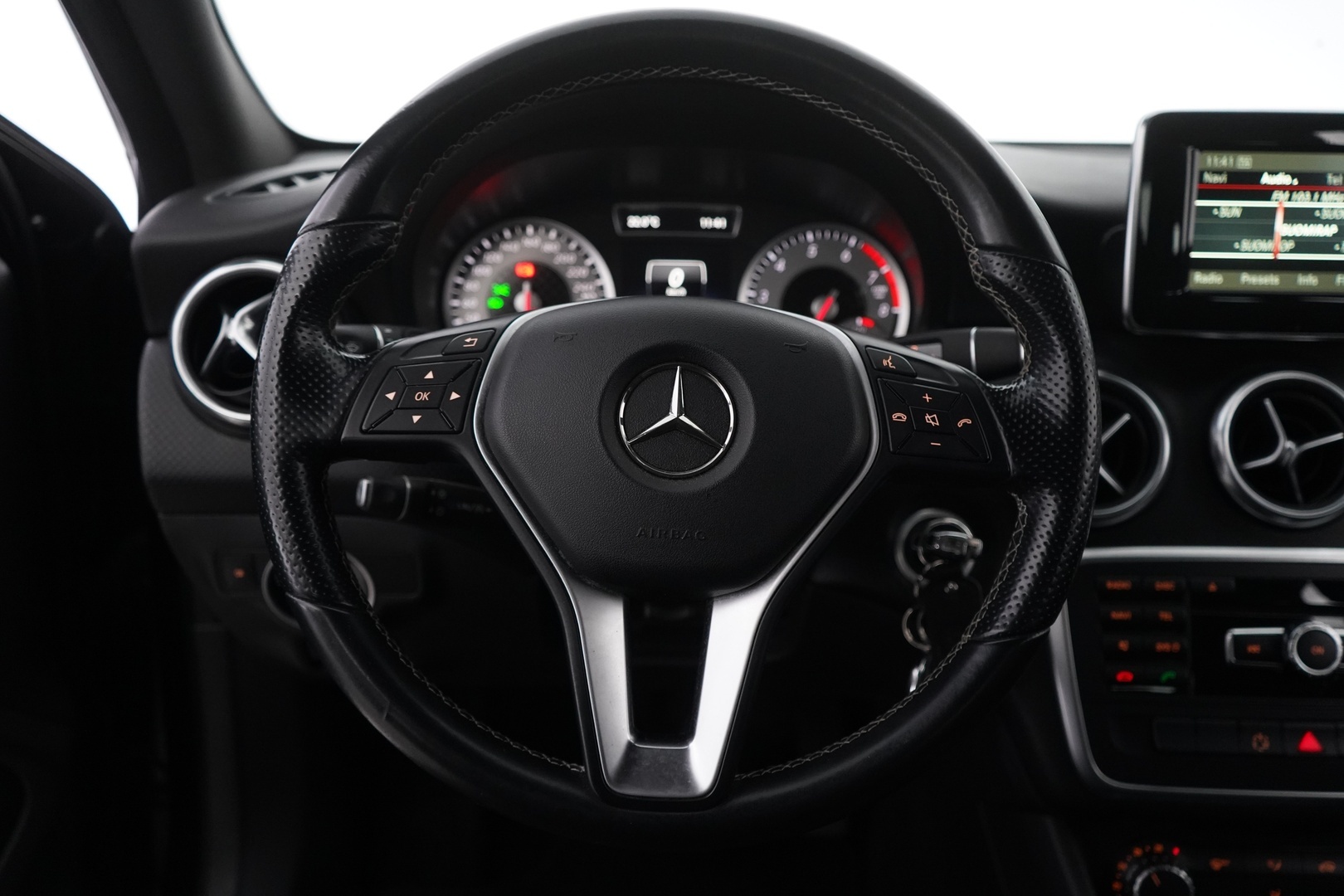 MERCEDES-BENZ A 2014