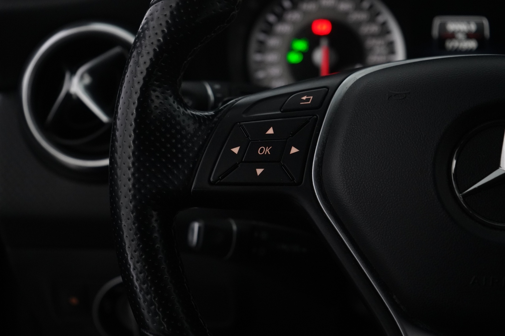 MERCEDES-BENZ A 2014